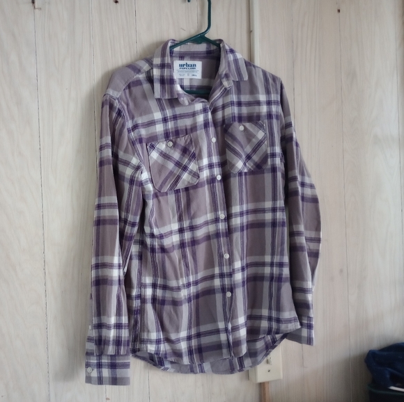 Urban Pipeline Plaid Flannel - Picture 3 of 5